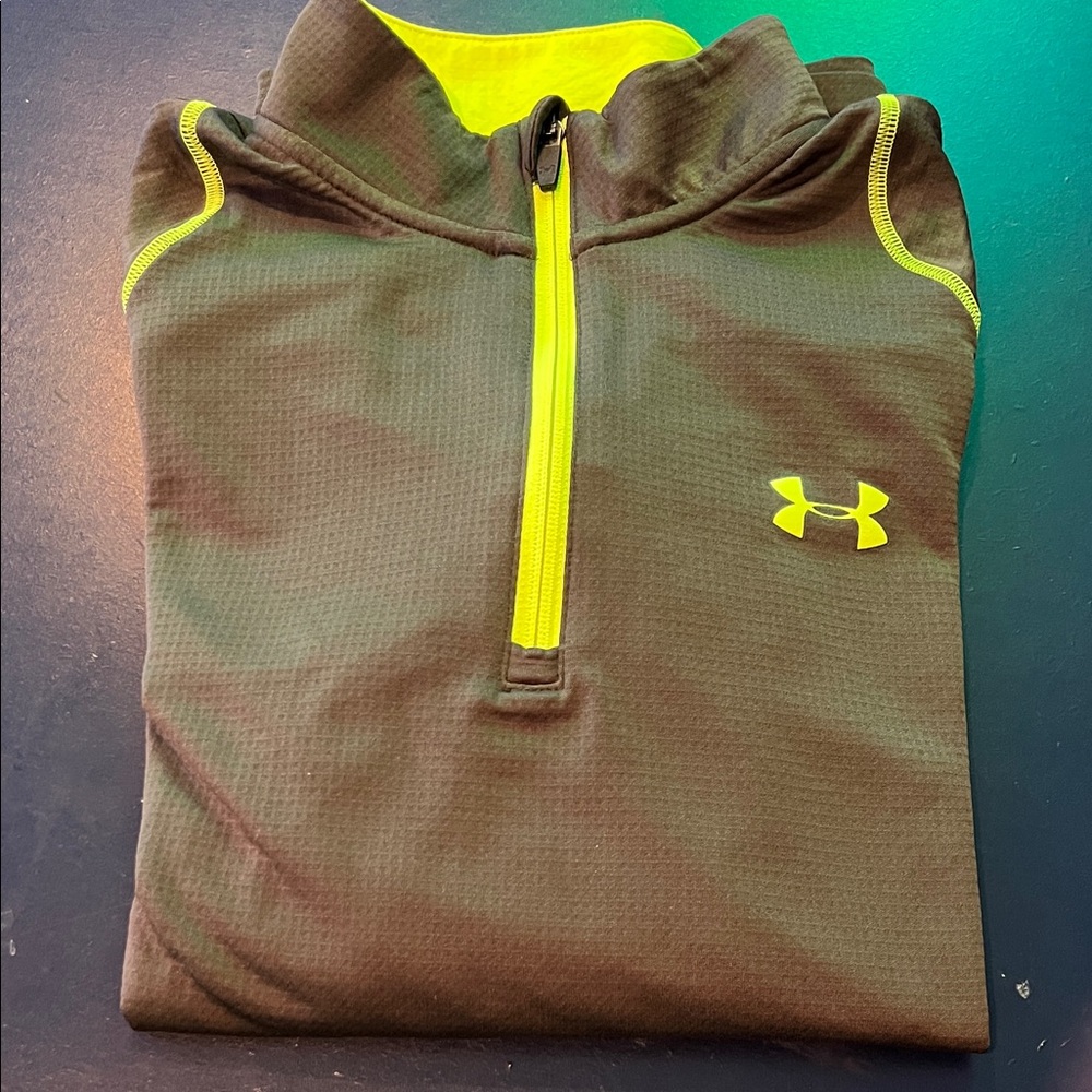 Under Armour Green Olive 🫒 1/4-Zip with Neon Highlights
